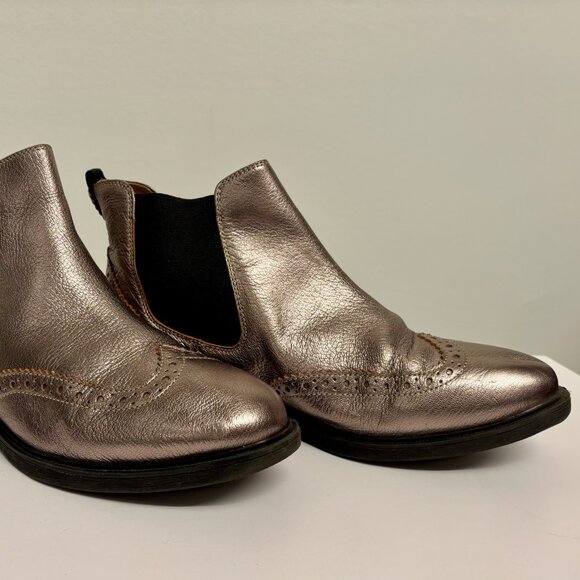Hush Puppies metallic wingtip style booties women's size 8 - Picture 3 of 7